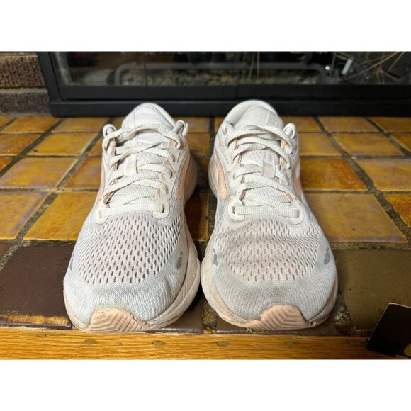 Women’s 10 Brooks Adrenaline GTS 23 Beige Peach Running Shoes 1203811B259 - Picture 3 of 10